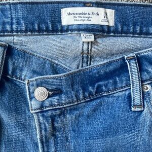 Abercrombie & fitch, medium wash, 90s straight ultra high rise, curve love